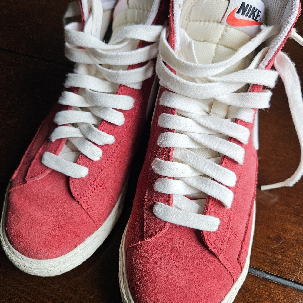 Nike Blazers Mid 77 - Size 6Y Womens 7.5 - Team Red Suede - Picture 4 of 7